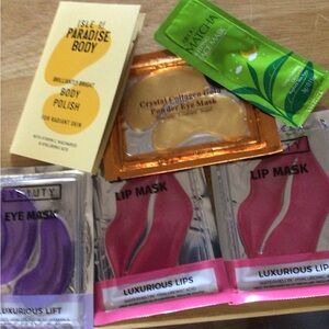 Isle of Paradise Body Polish and Vibrant Lip Masks Set